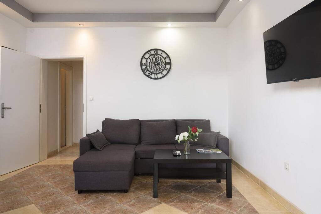New Apartment With Pool And Jacuzzi Only For You Каштела Экстерьер фото