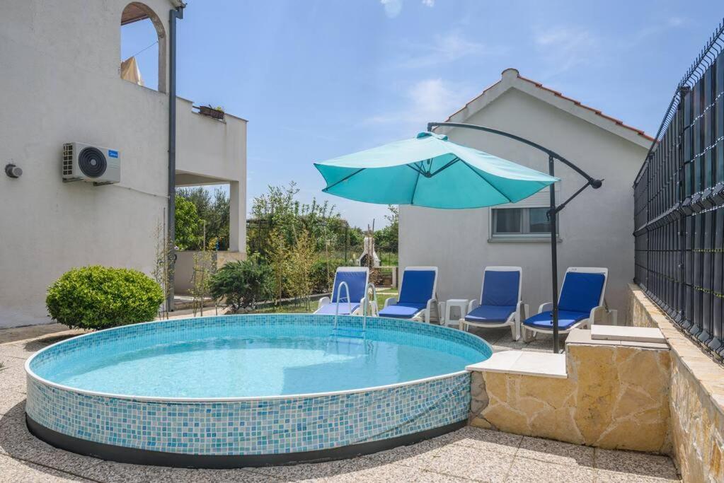 New Apartment With Pool And Jacuzzi Only For You Каштела Экстерьер фото